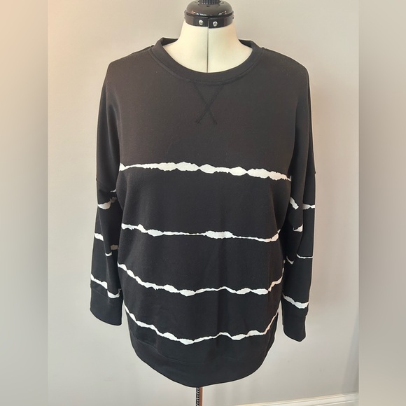 Black & White Tunic - Picture 1 of 4